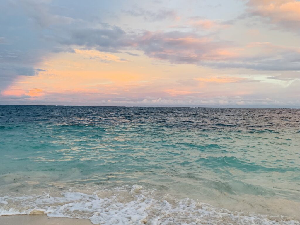 plage coucher de soleil